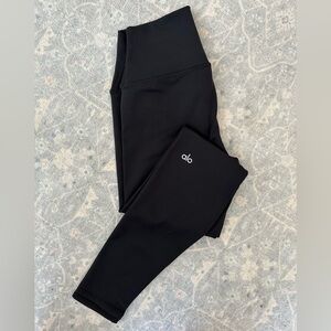 ALO 7/8 Airlift High Waisted Black Leggings